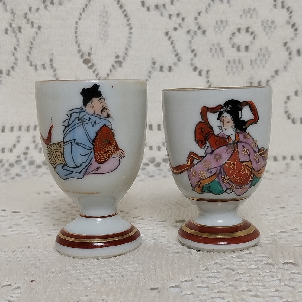 (2) Sake Cups Japanese Kutani Waka Poetry Porcelain Vintage 1900s